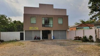 Hostal Oyo 1599 Naz Guesthouse Syariah