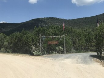 A Peace Of Heaven Cabins Llc