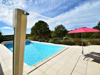 Holiday Home In Montcl�ra With Sunny Garden, Playground Equipment And Private Pool