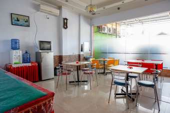 Hotel Reddoorz Near Kamali Beach Bau Bau