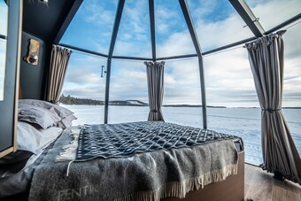 Cabana Aurora Borealis Northern Light Glass Igloo