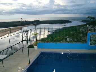 Tagudan Kubo Garden Hotel