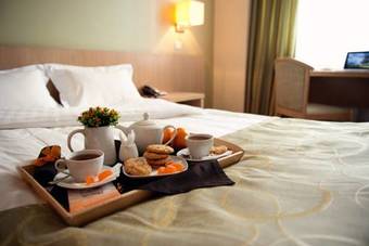 Skyport Hotel