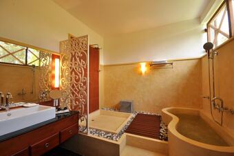 Hotel Cocoon Resort & Villas