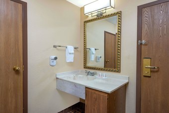 Motel Super 8 By Wyndham Charleston Mo