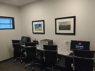 Hotel Paradise Inn & Suites Signature Edmonton Airport