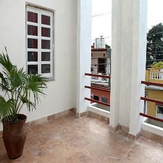 Hotel Hostal Sky View