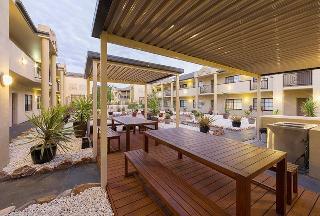 Parklands Hotel & Apartments