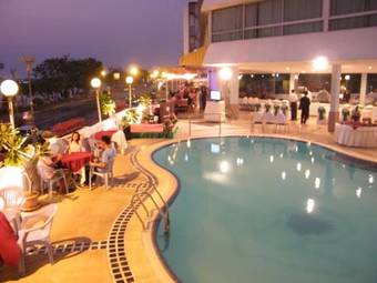 Viang Tak Riverside Hotel