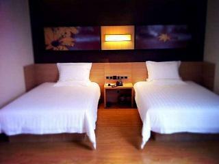 Iu Hotel Tianjin Xiqing Meijiang Convention Center