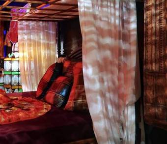 Bijou Hotel / Love And Romance