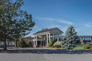 Rodeway Inn & Suites