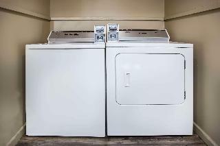 Super 8 By Wyndham Sidney