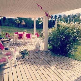 Bed & Breakfast H�h�llets Lantliga Rum