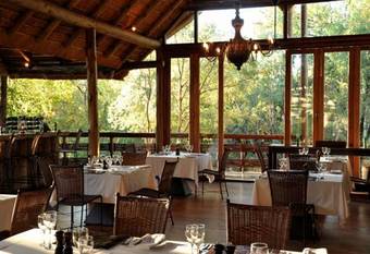 Hostal Thakadu River Camp