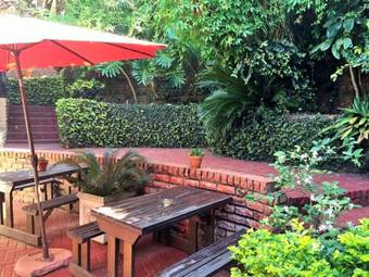 Hostal Pumleni Guesthouse