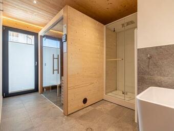 Luxurious Chalet Close To Ennsling With Private Spa