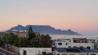 Hostal Blaauw Village Guest House