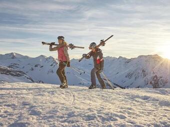 With Guts Living Top 1 Und 2