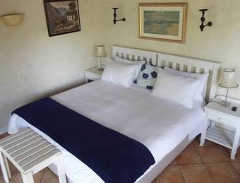 Hostal The Whaling Station Bed & Breakfast