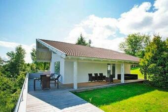 Villas Seevillen Excelsior Velden Am W�rthersee - Okt01030-oyc