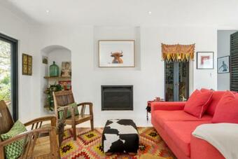 Your Luxury Escape - Hogan's Bluff