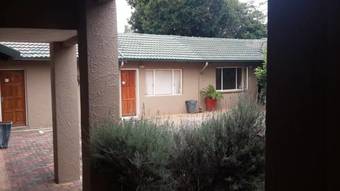 Hostal African Sky Guest House