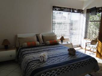 Hostal Bluewater Beach Accommodation