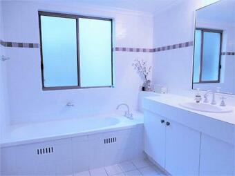 Fathoms 1 - Mollymook