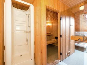 The Architecture Of A Re-examined School