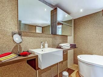 Spacious Charming Holiday Home Near Alden Biesen Castle