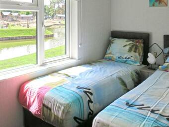 Holiday Home Europarcs Resort Zilverstrand-6