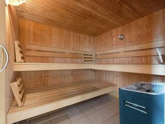 Pastoral Villa In Heure With Jacuzzi