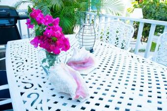 Apartamento Orange Cottage Steps To The Beach 2 Br