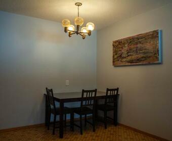 Apartamento Elkford 2br 1ba Condo - Easy Access To Rocky Mountain Gateaway