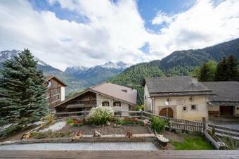 Apartamento Chasa Rosa