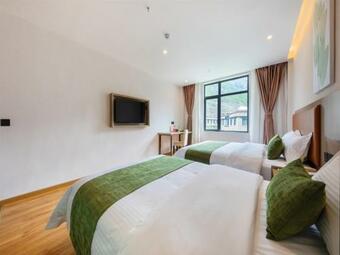 Greentree Inn Ganzi Prefecture Daochengzhou Scenic Area Express Hotel