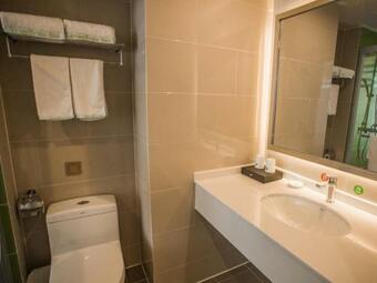 Greentree Inn Suqian Yu District Red Star Meikailong Express Hotel