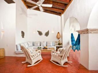House For 14 Pax -7 Rooms In Cartagena