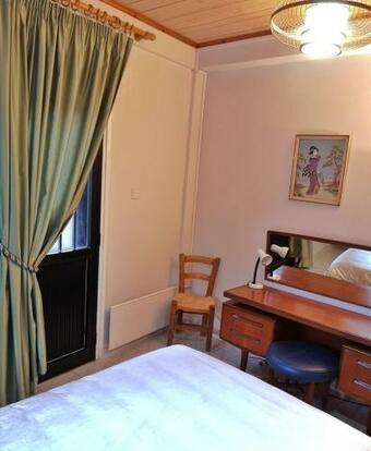 Moutoullas Mountain Views