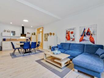 Spacious Apartment In Madfeld With Private Terrace