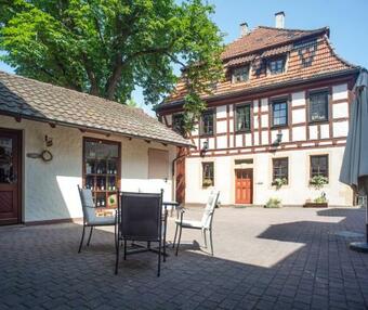 Hotel Weinstube Und G�stehaus Lutz