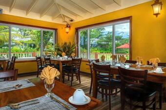 Hotel Rosalie Bay Eco Resort & Spa