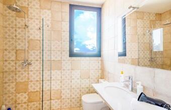 Apartamento Sleep & Stay- Besal� 2-2 Newly Renovated Apt In The Center