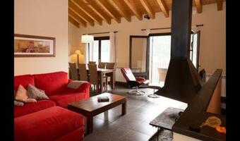 Serrat Villa Sleeps 6 With Pool