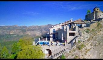 Las Bordas Villa Sleeps 18 With Pool