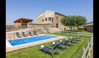 Villa In Sagas Sleeps 17 With Pool