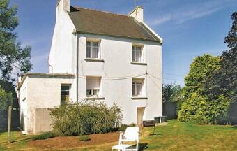 Awesome Home In Landudec W/ 3 Bedrooms