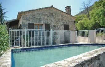 Nice Home In Monieux W/ Outdoor Swimming Pool And 2 Bedrooms