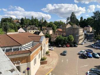 Apartment With 2 Bedrooms In Neris Les Bains With Wifi